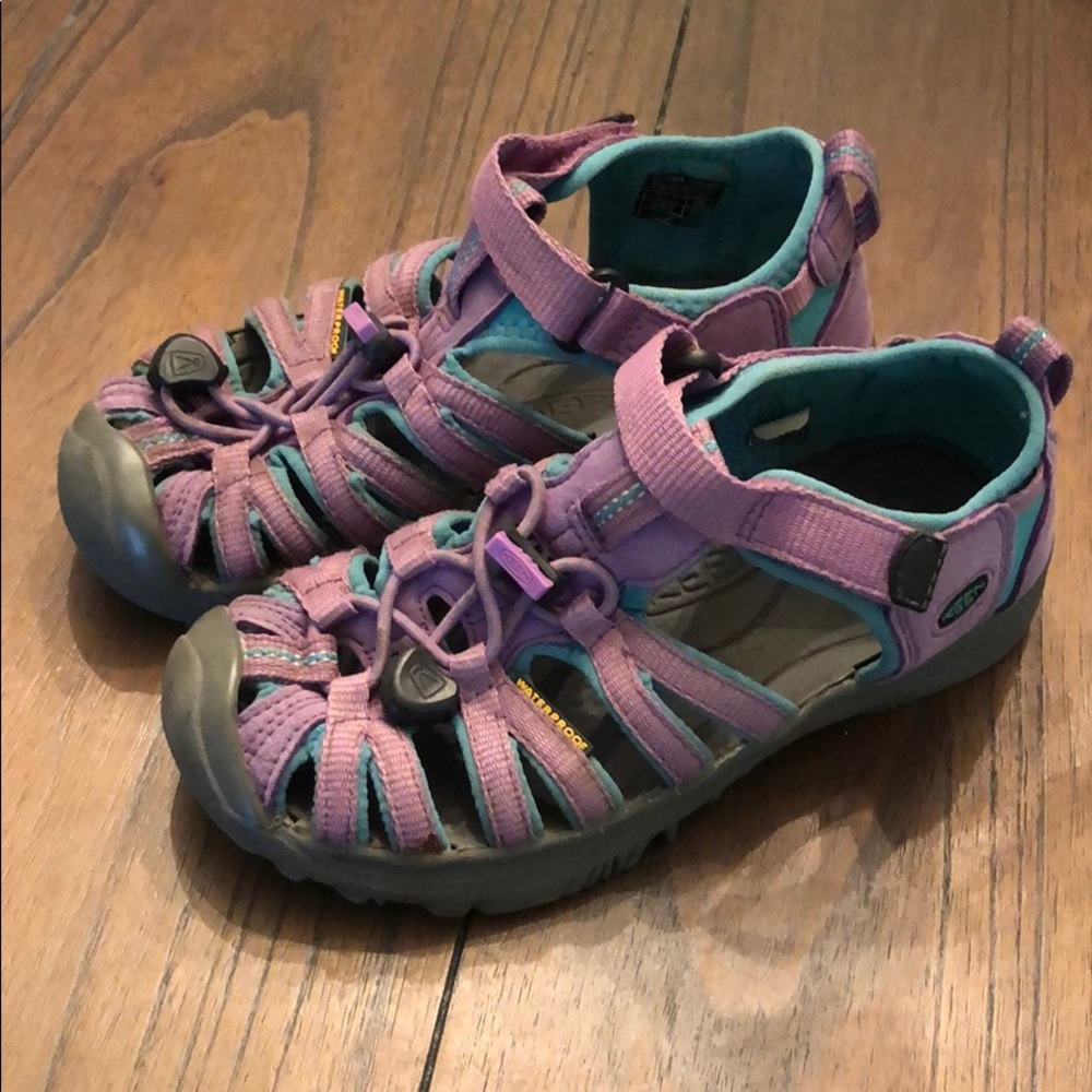 Keen girls water shoes